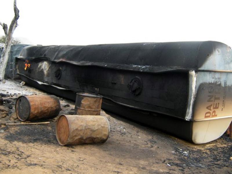 Une centaine de brûlés et 50 victimes dans un accident de la route en RDC (photos)