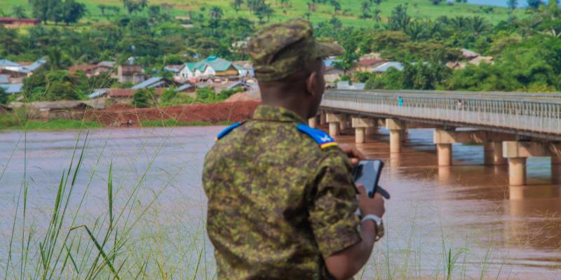 Illustration du pont Loange situé à la frontière entre la province du Kwilu et le Kasaï, à 205 km de Kikwit
