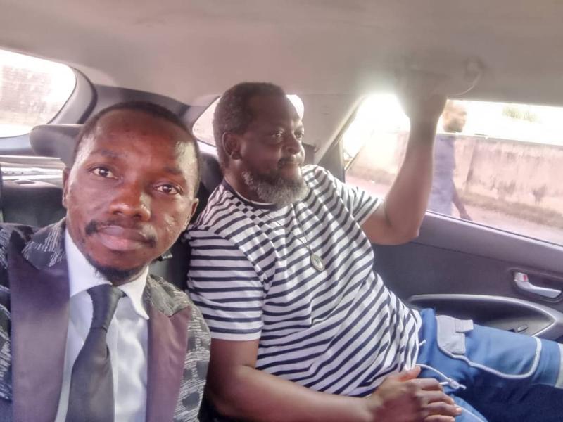 Jacky Ndala, après sa sortie de la prison centrale de Makala, samedi 20 septembre 2025