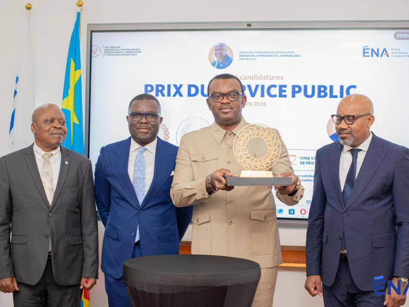 Jean-Pierre Lihau, ministre de la Fonction publique lors du lancement des prix du service public 