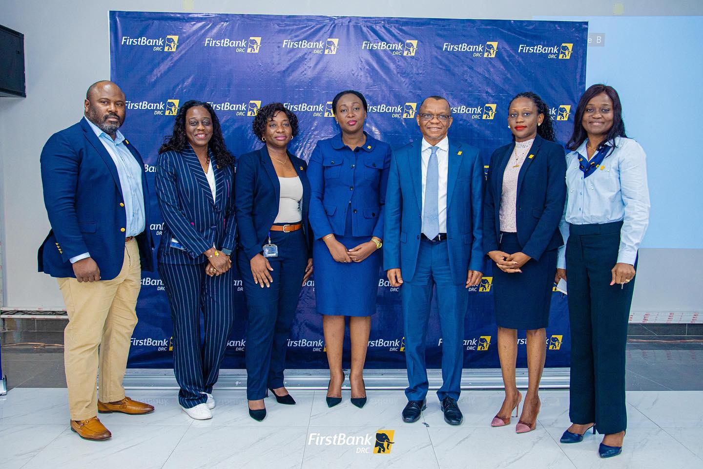 Members du Manco, de gauche à droite : Abdul Rasheed Saro-ED; Cyrille Ilunga-DRH; Claudine Musanda-Legal Director & General Secretary; Gisèle Lutundula-DMD; Olajide M. Ayeronwi-MD; Belinda Kamuanya-Audit Director et Abimbola Daisi-Daini-CRO