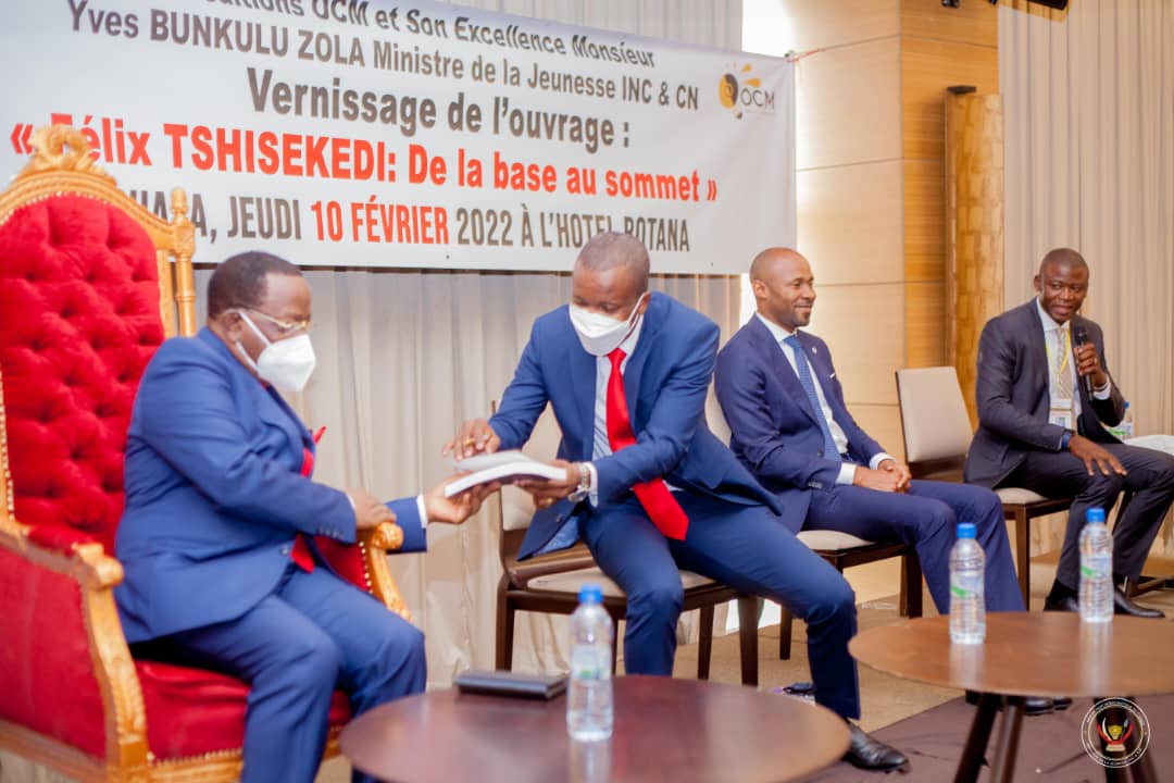RDC: Le livre "Félix Tshisekedi : De la base au sommet" de Yves Bunkulu ...