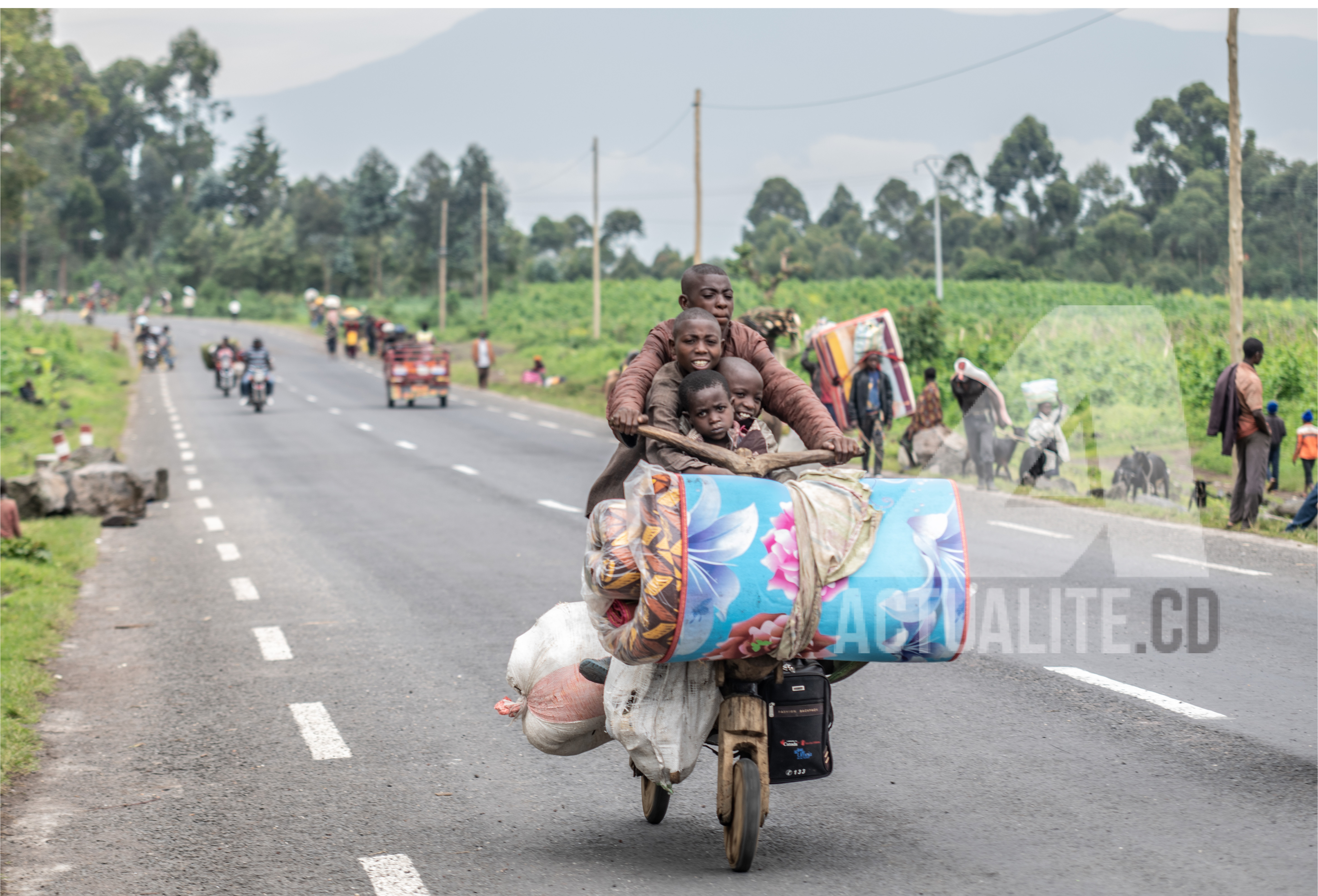 Depuis la reprise des affrontements, près de 40 000 personnes seraient nouvellement déplacées dans le territoire de Rutshuru ; au moins 12 000 autre personnes ont traversé la frontière pour l’Ouganda