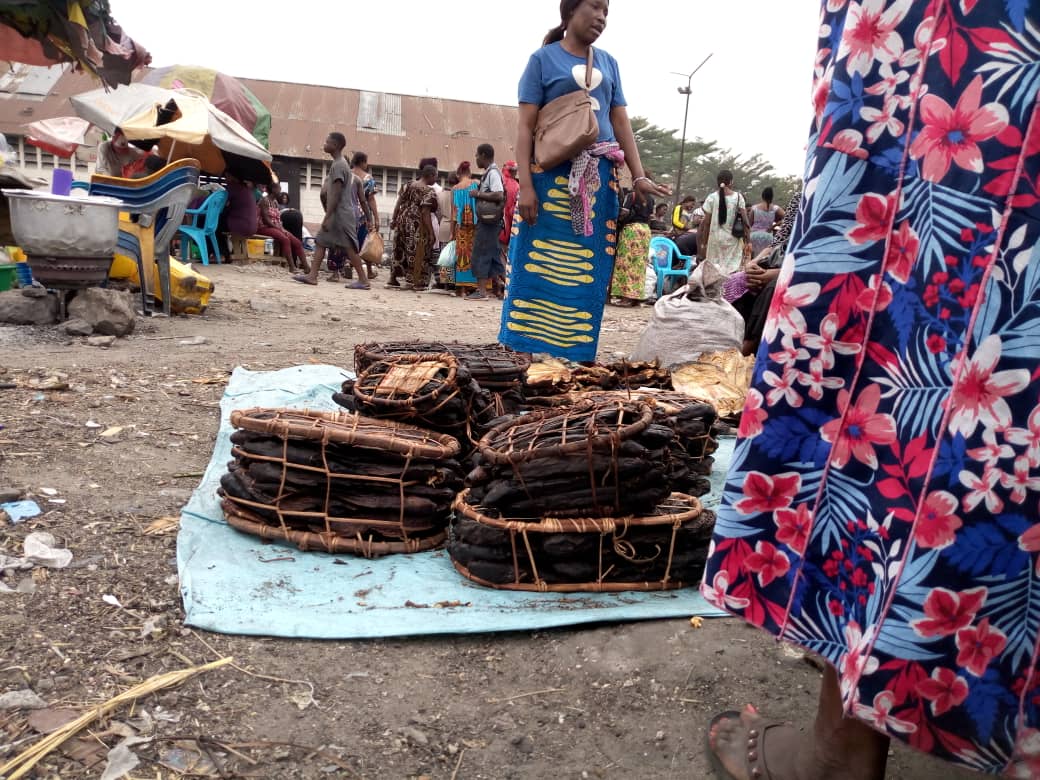 RDC : après 2 jours de protestation, les vendeuses du port de l’Onatra ont repris leurs activités dans le marché Inflammable