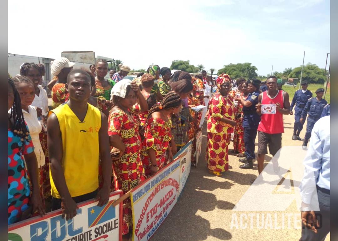 Les militants du CACH et du FCC mobilisés à l'aéroport de Bangoka