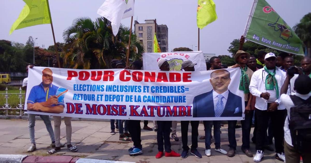 Les militants d'Ensemble