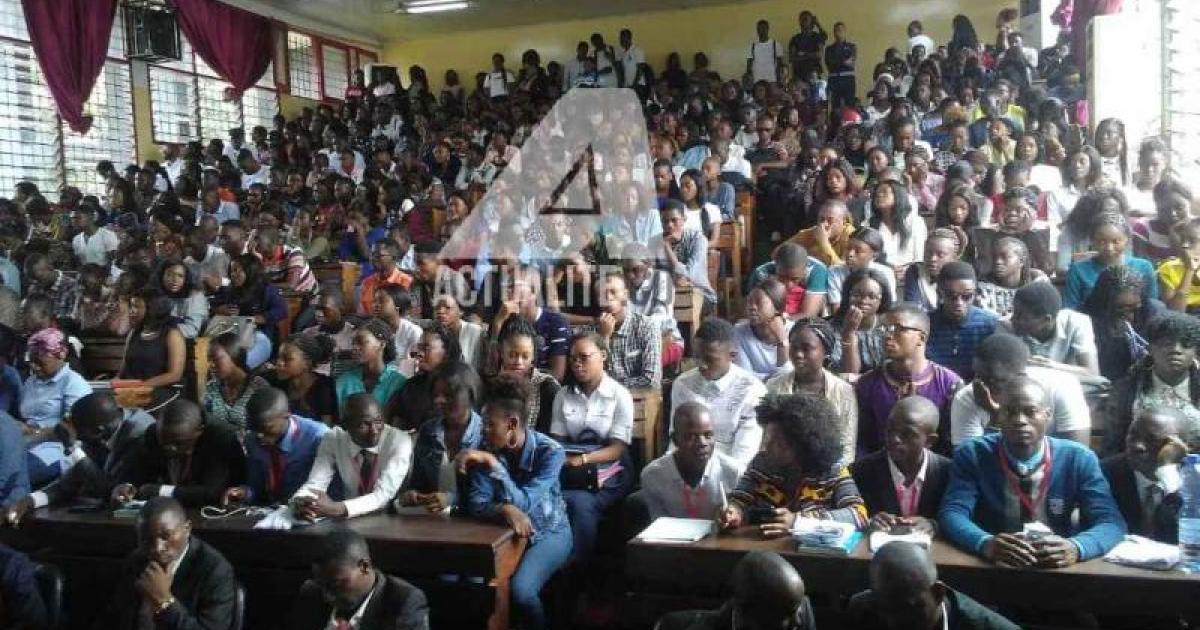 Les étudiants dans une auditoire