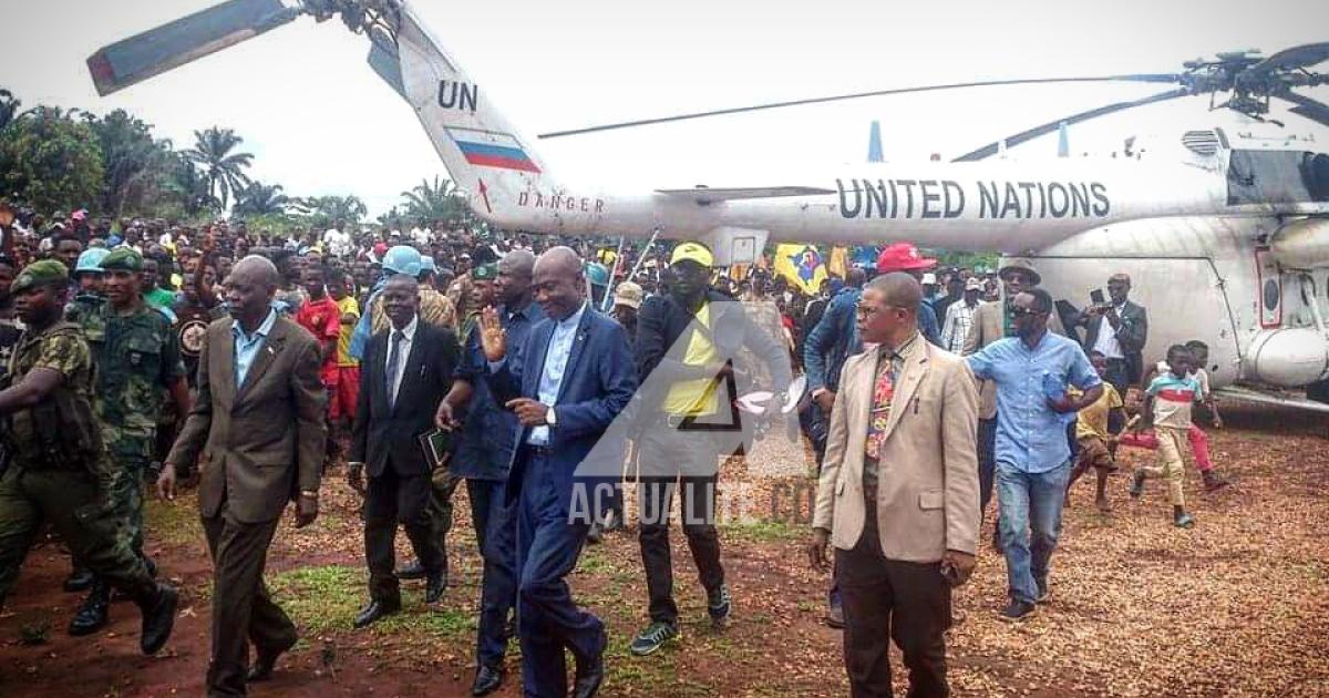 Arrivée du gouverneur Marc Mayanga à Kamako où des milliers de congolais réfoulés d'Angola vivent dans des conditions difficiles 