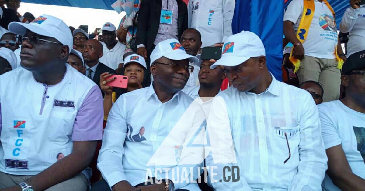 Minaku, Néhémie et Shadary au meeting du FCC au stade Père Raphael   / Ph. Christine Tshibuyi 