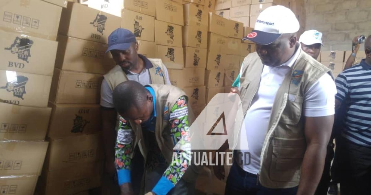 Corneille Nangaa à la reception des machines à voter à Matadi (Ph. ACTUALITE.CD)
