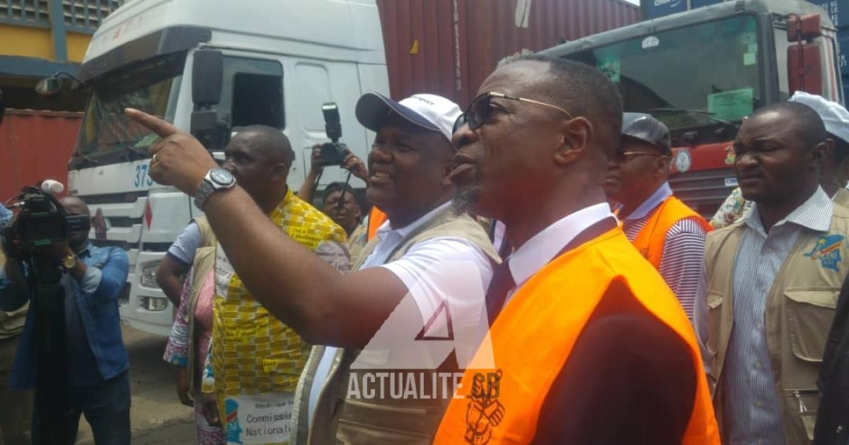 Corneille Nangaa à la reception des machines à voter à Matadi (Ph. ACTUALITE.CD)