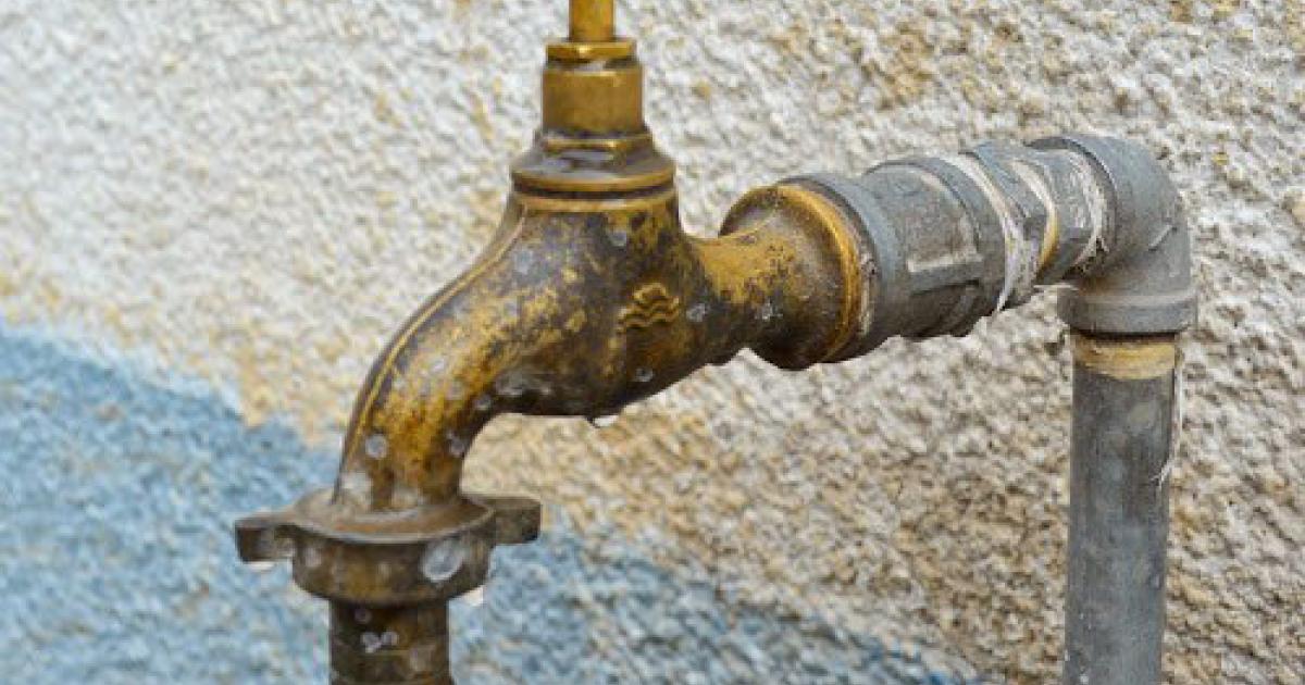 Un robinet d'eau potable