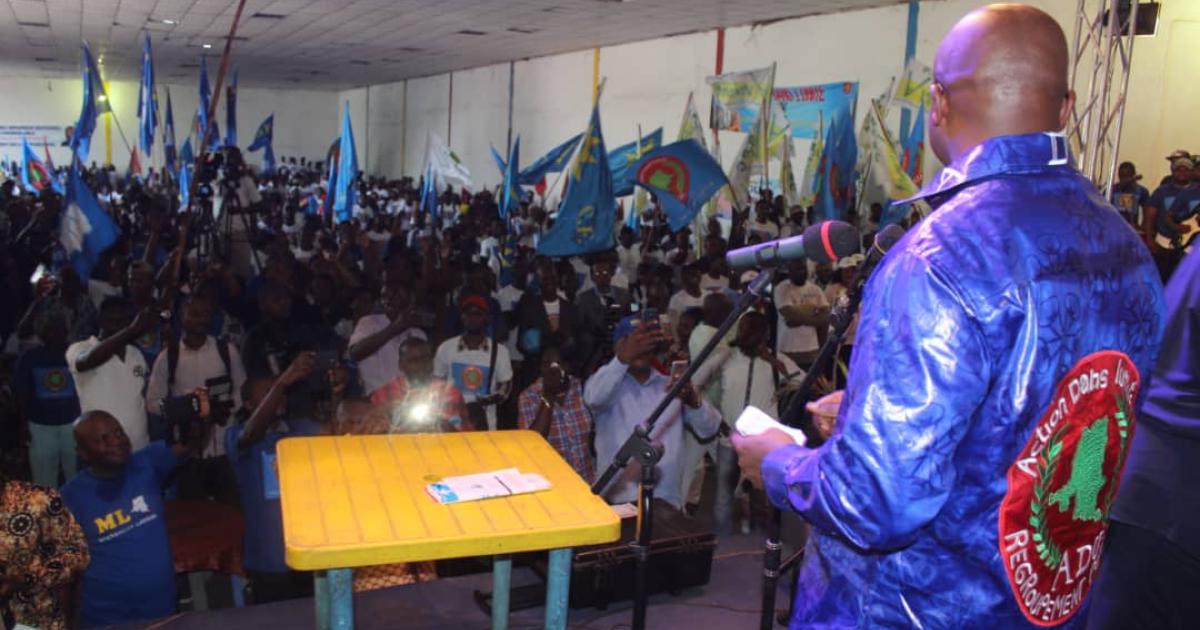 Thomas Luhaka face aux militants d'ADU