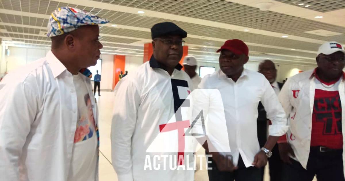 De gauche à droite, Kabund, Tshisekedi et Kamerhe à l'aeroprt de Ndjili / Ph. Christine Tshibuyi 