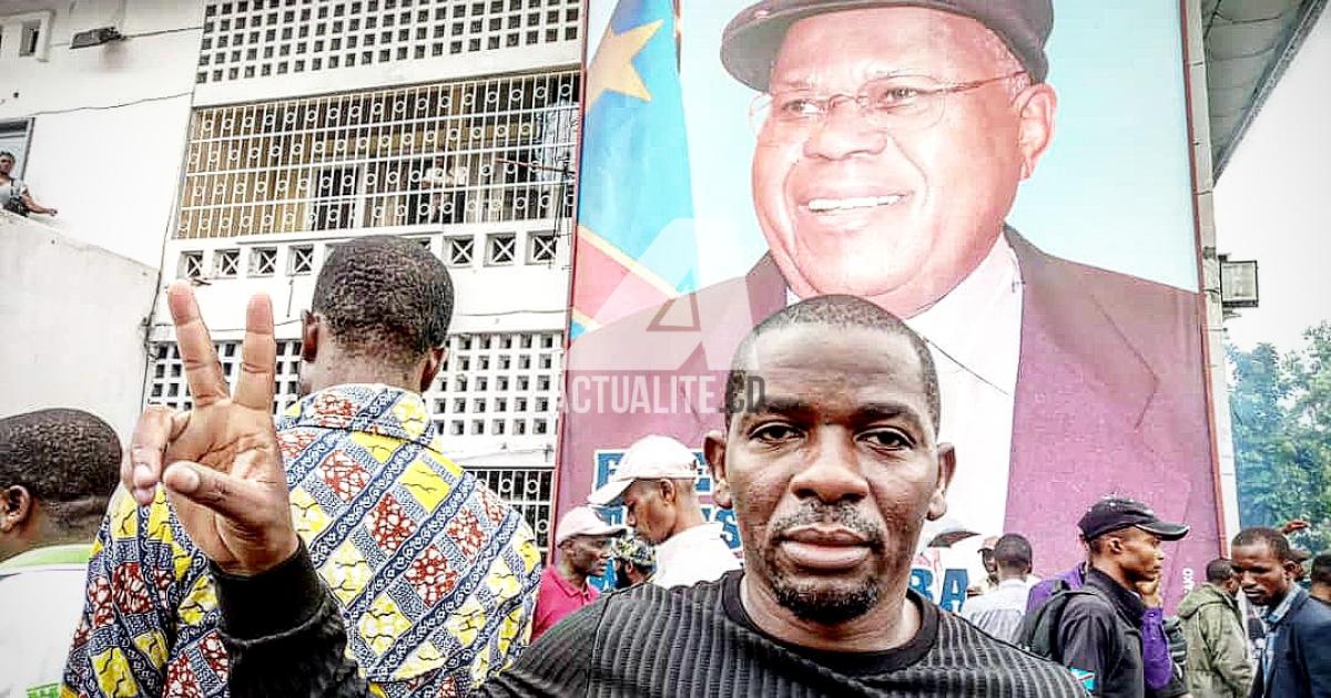 Un militant de l'UDPS en colère au siège du parti après désignation de Martin Fayulu comme candidat commun de l'opposition/Ph. Christine Tshibuyi 