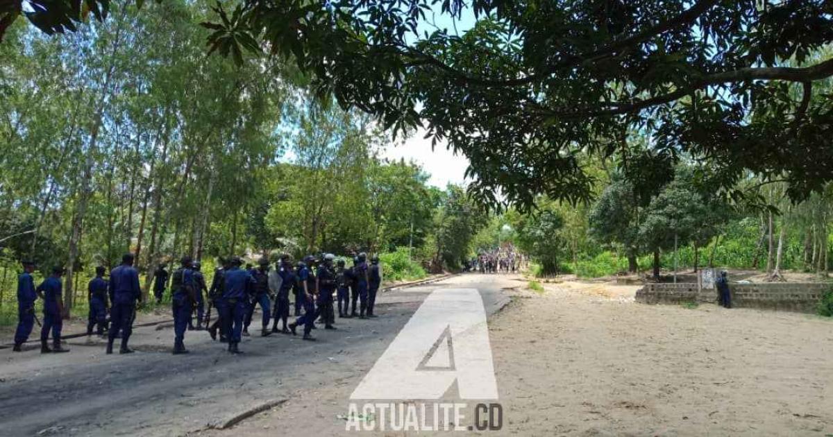 Les agents de l'ordre lors des manifestations des étudiants à l'Unikin