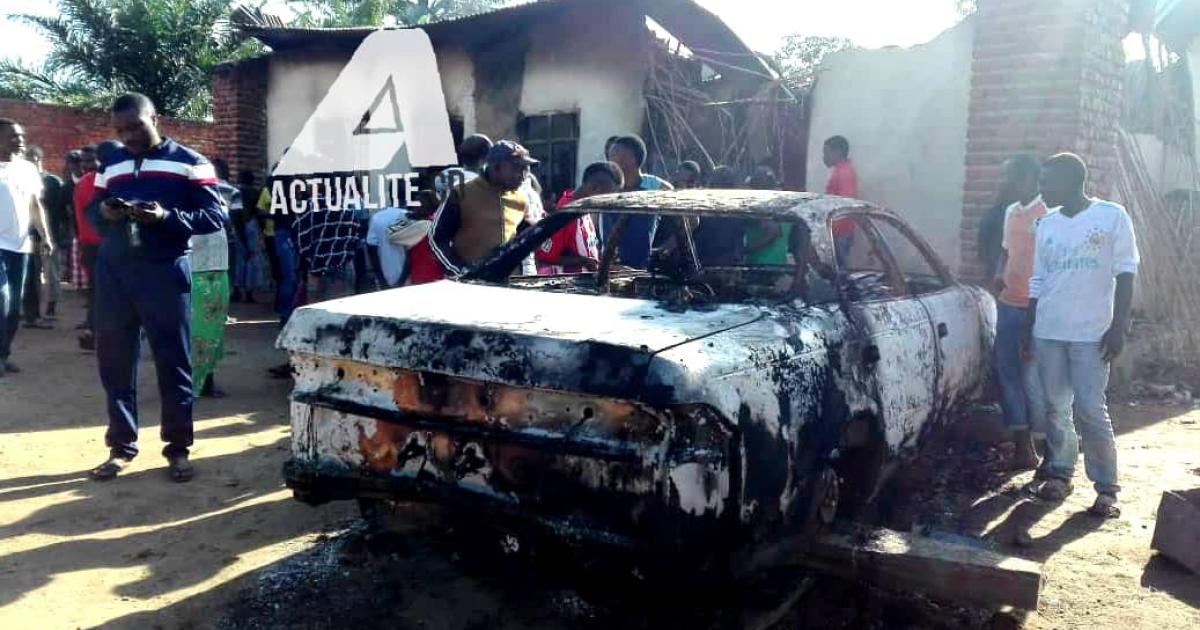 Voiture et maison incendiées lors d'une attaque des ADF au quartier Boikene à Beni