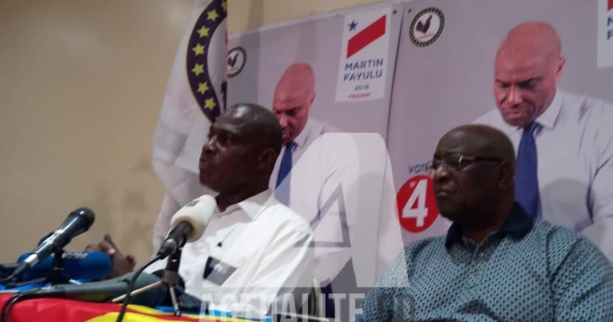 Martin Fayulu et Pierre Lumbi en conférence de presse le dimanche 30 décembre 2018.