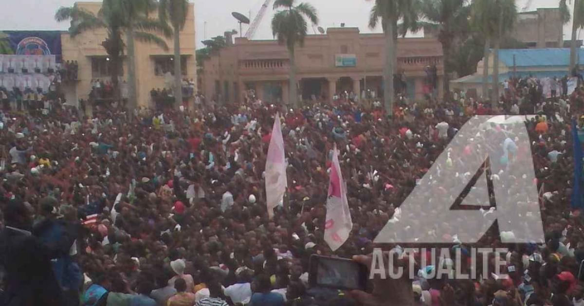 Une foule immense au meeting de Martin Fayulu à la place de la poste à Kisangani