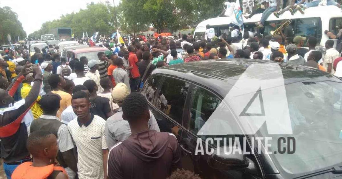 Cortège pour accueillir Martin Fayulu à l'aéroport Luano à Lubumbashi