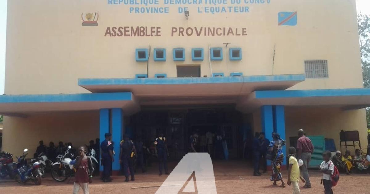 Vue principale de l'assemblée provinciale de l'Equateur.