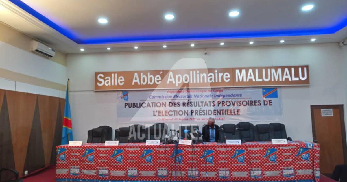 La salle Apollinaire Malu Malu aménagée pour la publication des résultats des élections 