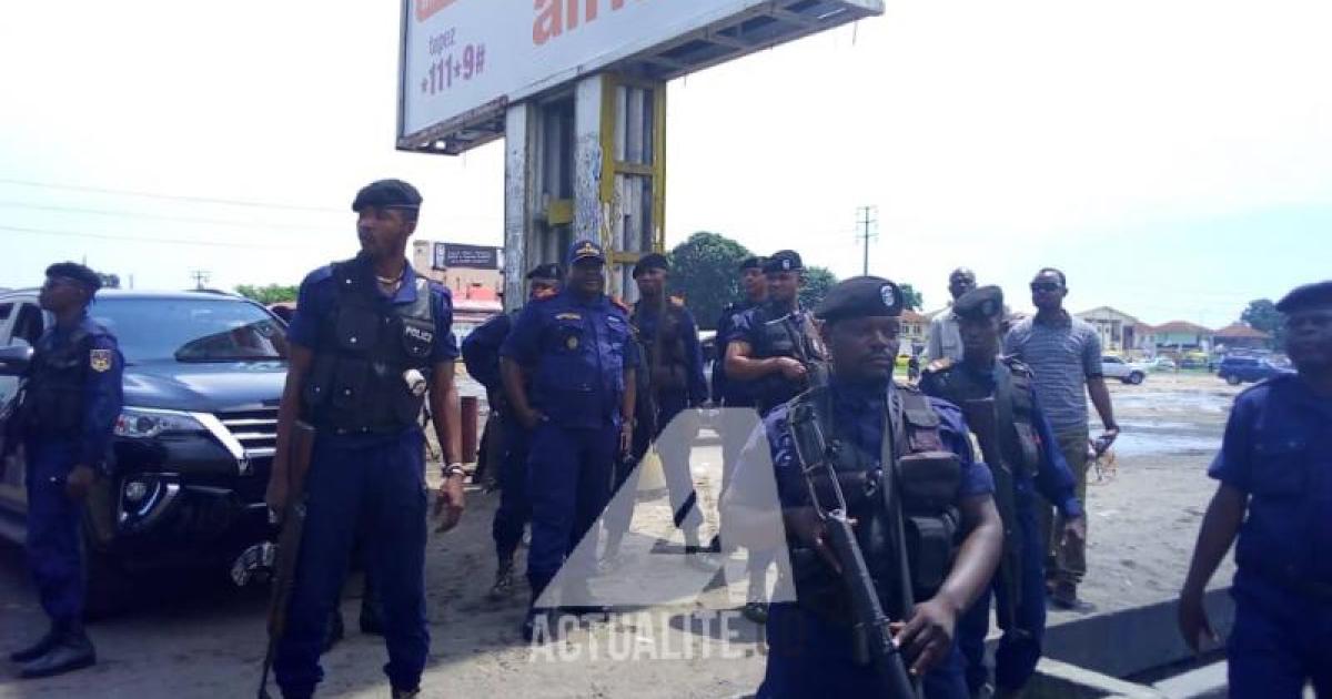 Les policiers déployés à Kinshasa.