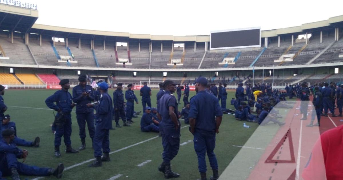 Des policiers lors de DCMP-V.Club au stade des martyrs/Ph. Fons