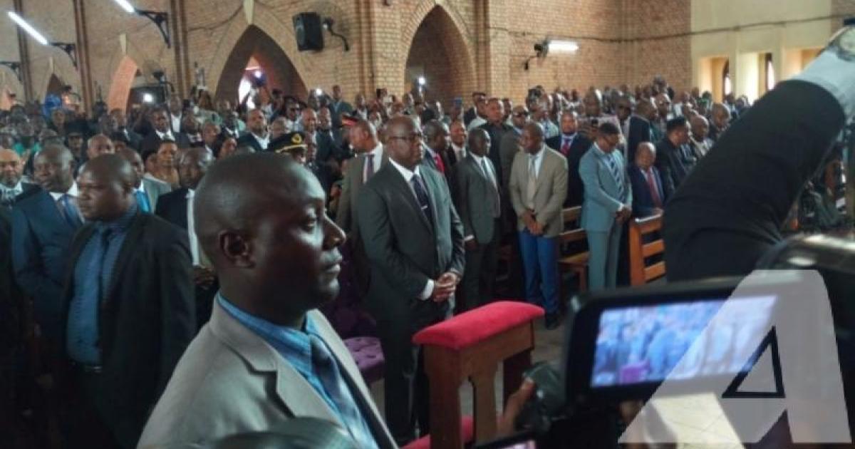 Félix Tshisekedi et plusieurs personnalités à la messe des suffrages en mémoire d'Etienne Tshisekedi décédé il y a deux ans à Bruxelles. Ph Fonseca Masianga/ACTUALITE.CD