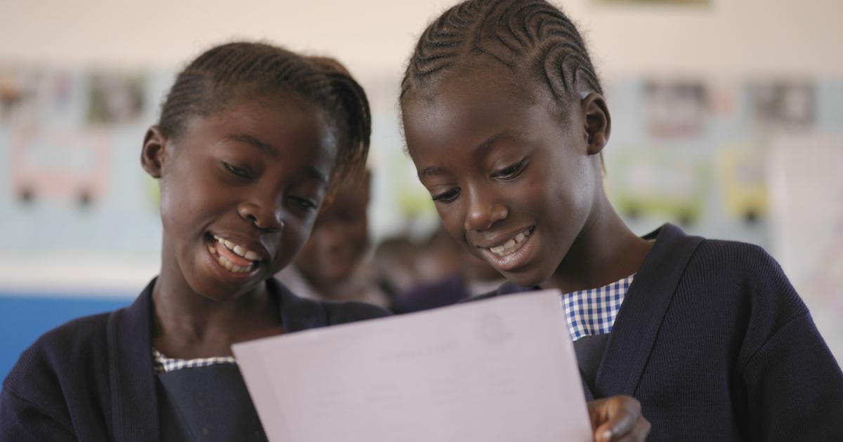 Jeunes filles scolarisées par Malaika Fondation.