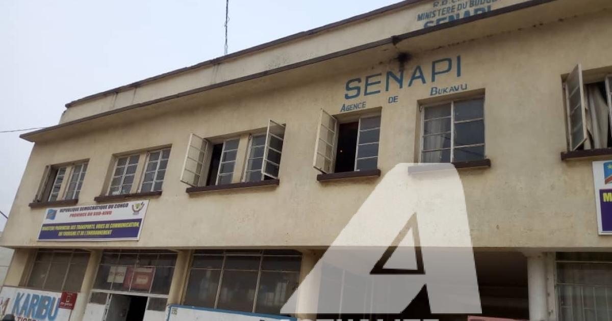 Le bâtiment les ministère des finances, économie, plan, investissements provinciaux, industrie et petites et moyennes entreprises ainsi que celui de transport, voies de Communication et Tourisme à Bukavu/Ph Justin Mwamba