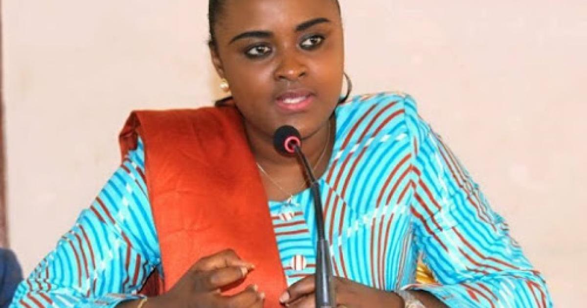 Francine Muyumba, présidente de l'Union panafricaine de la jeunesse, lors d'un point de presse à Mbuji-Mayi au Kasaï-Oriental. Photo de la cellule de communication de l'UPJ. Photo d'archives.