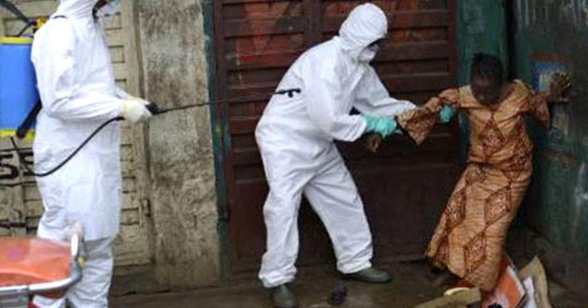 Une femme infectée est récupérée par les agents de riposte contre Ebola au Nord -Kivu / DR 