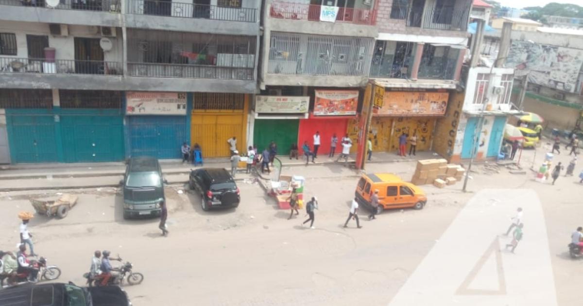 Les commerces des indo-pakistanais au Marché central de Kinshasa/Ph. Fonseca Mansianga