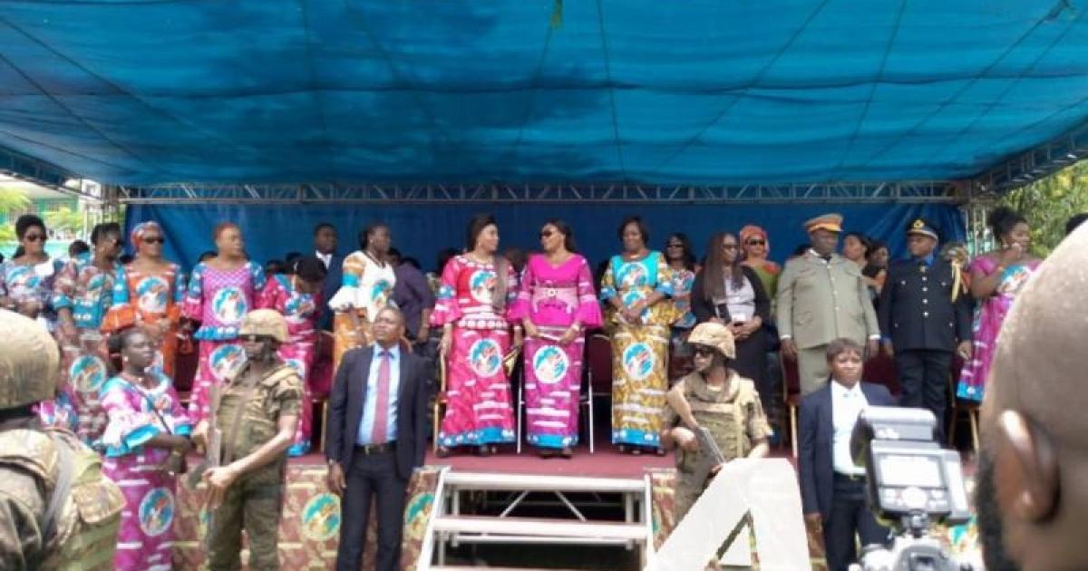 La première dame Denise Nyakeru et la ministre du genre Chantal Safu à la tribune le 8 mars 2019 à l'occasion de la journée de la femme.