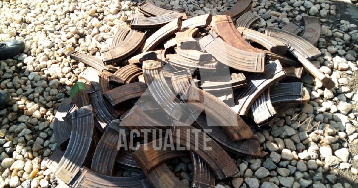 Illustration/des chargeurs garnis des munitions rendus par les miliciens à l'armée à Masisi/ Ph Jonathan Kombi ACTUALITE.CD