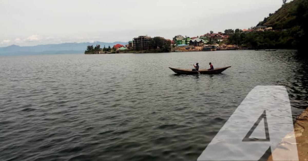 Une vue du lac Kivu prise à partir du port de Goma lors de la recherche de quatre des personnes noyées à bord d'un véhicule qui a fini sa course dans les eaux/Ph Jonathan Kombi ACTUALITE.CD