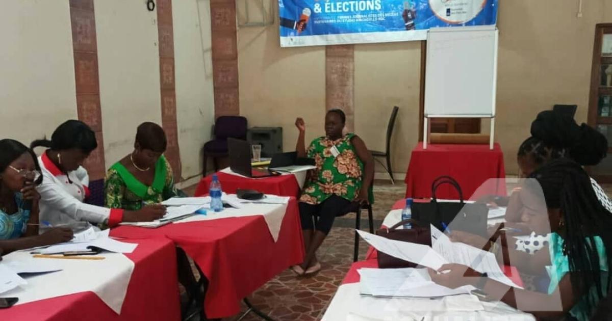 Femmes journalistes en formation à Mbuji Mayi