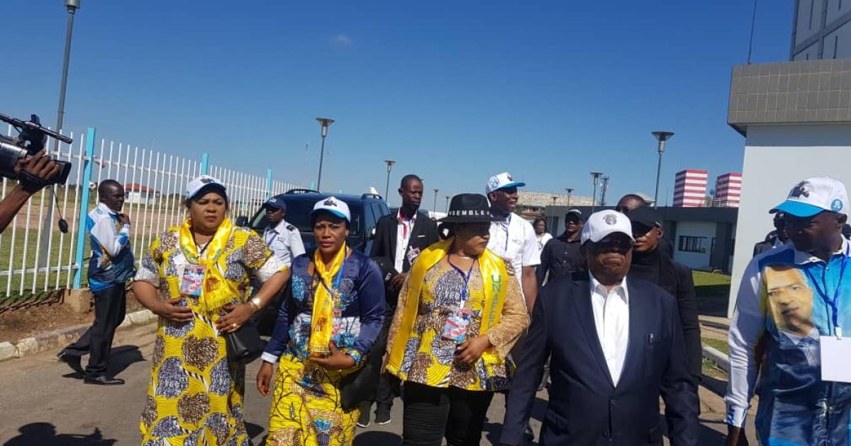 Kyungu arrive à l’aéroport / Ph. Christine Tshibuyi  