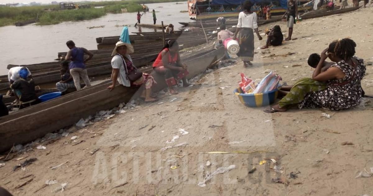 Vendeuses de poissons à Kinkole