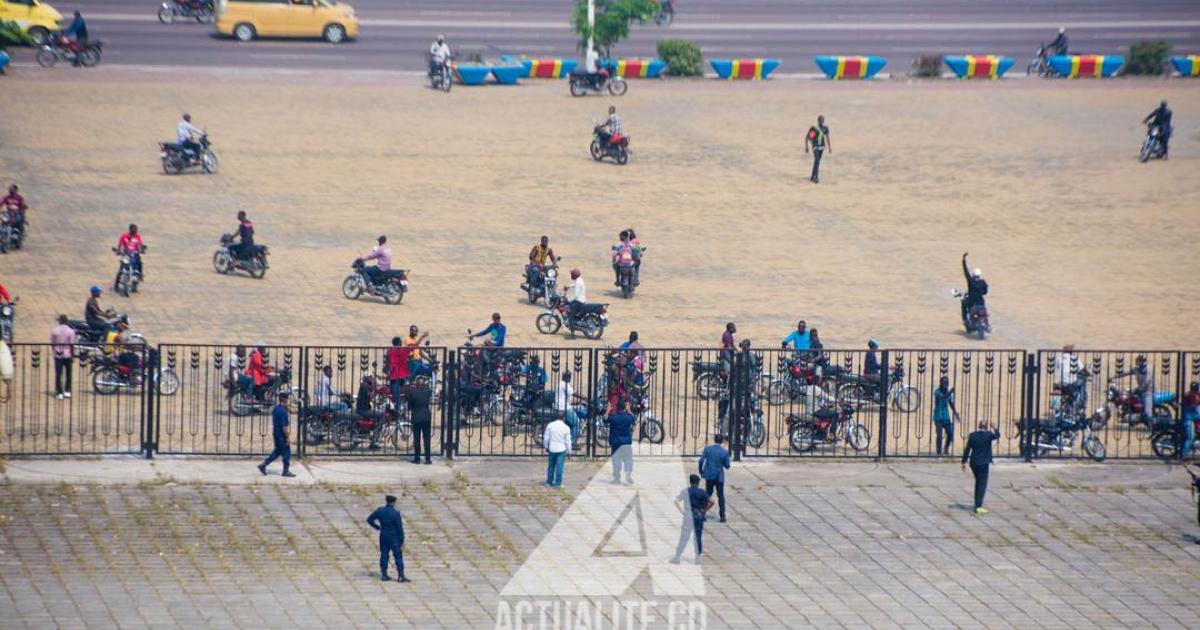 Illustration de la manifestation mercredi à Kinshasa aux abords du Palais du peuple 