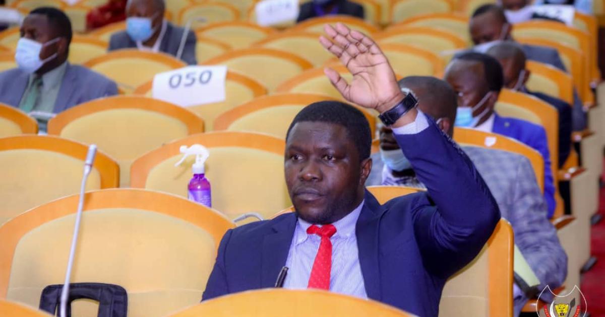 Le député Josué Mufula au cours d'une plénière à l'Assemblée nationale 