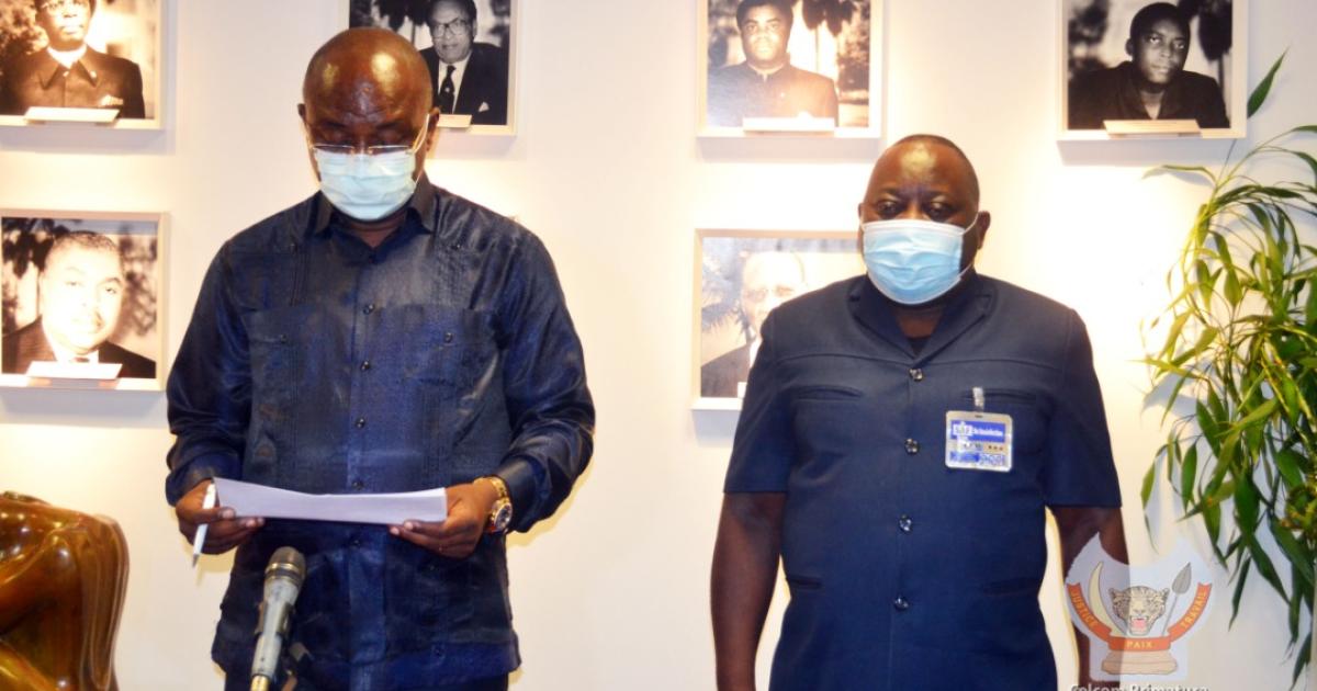 Le gouverneur Gentiny Ngobila et le Général Kasongo à l'issue de la réunion tenue autour du Premier ministre 