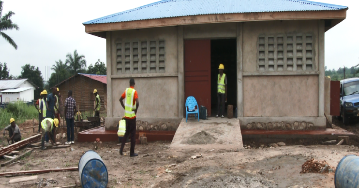 Centre de transformation construit par le programme PAPAKIN avec le soutien du FIDA