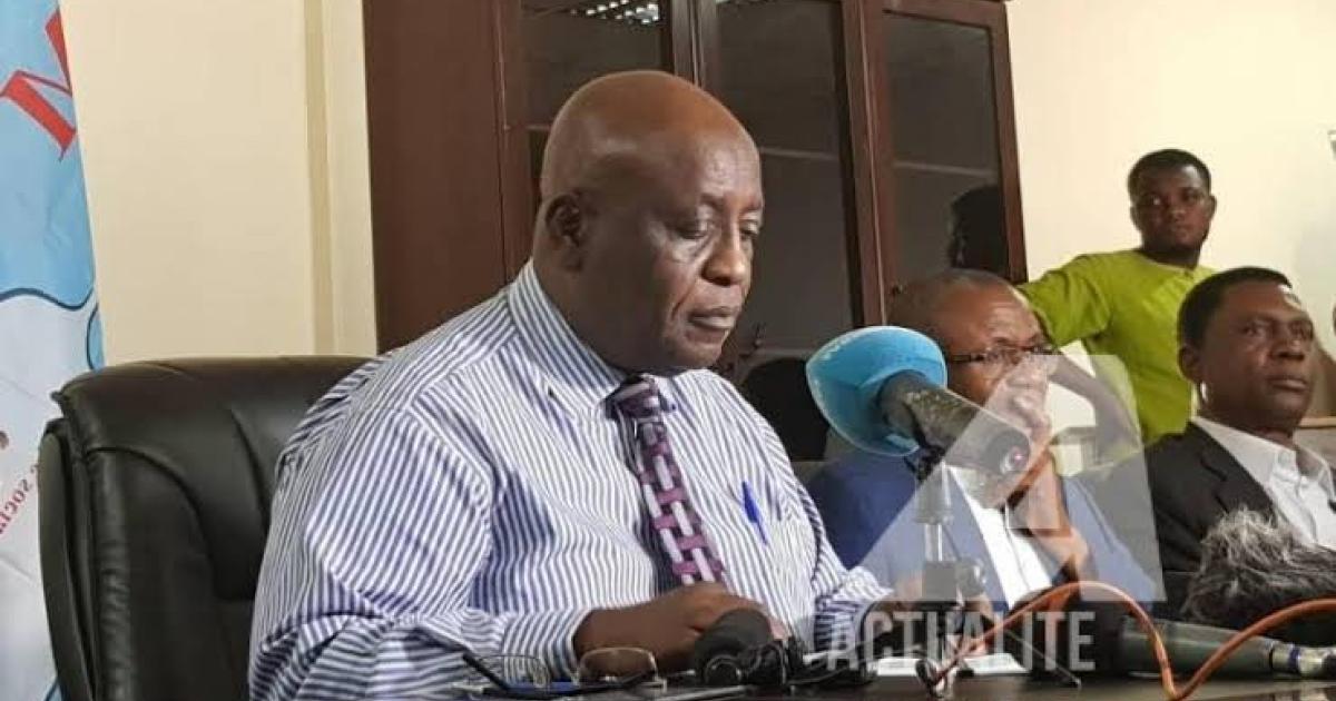 Pierre Lumbi au cours d'une conférence de presse à Kinshasa. Ph. ACTUALITE.CD