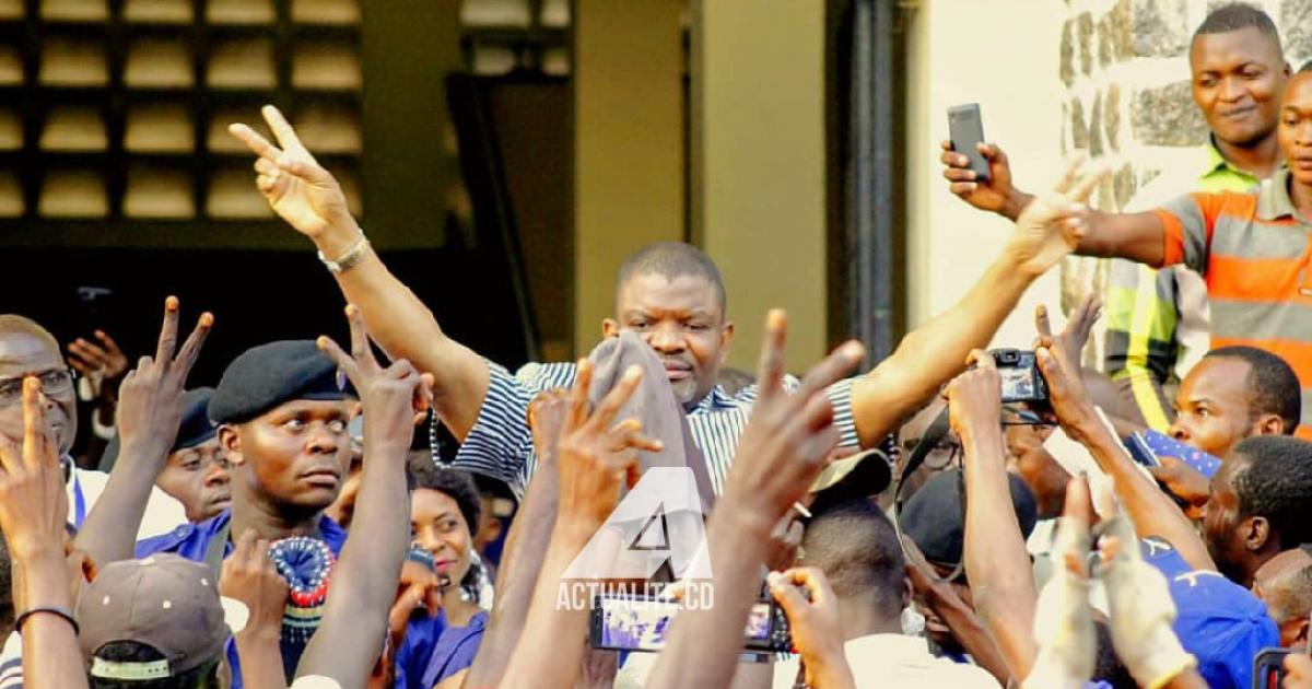 Martin Kabuya et ses partisants à Kananga