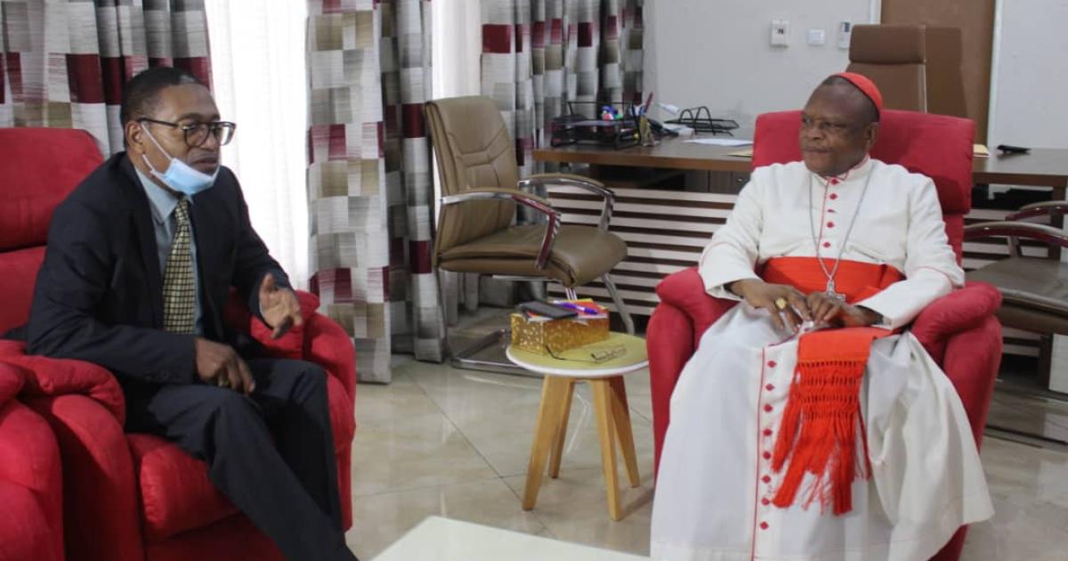 Le ministre Jolino Makelele et le Cardinal Fridolin Ambongo