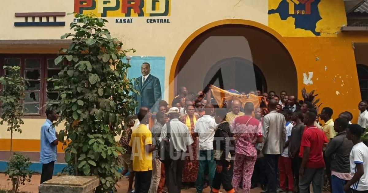 Les militants du FCC rassemblés au siège du PPRD à Kananga/Ph. ACTUALITE.CD