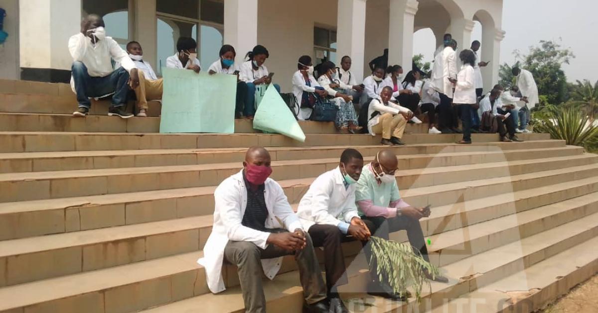 Les médecins au gouvernorat du Kwilu. Ph. ACTUALITE.CD/JONATHAN MESA