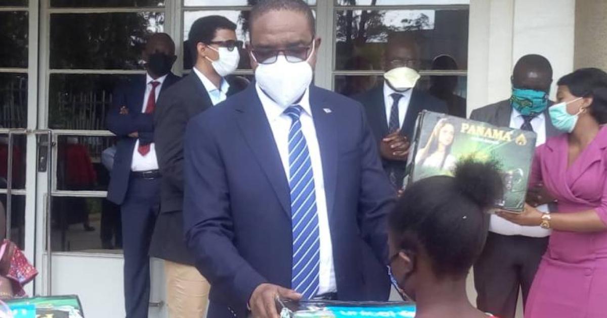 Théo Ngwabidje Kasi, gouverneur du Sud-Kivu. 
